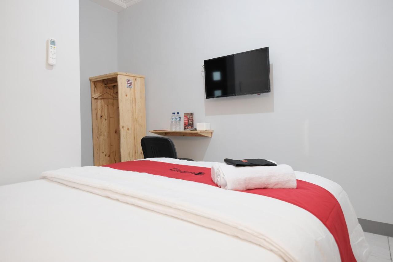 Reddoorz Syariah Near Siloam Hospital Kebon Jeruk Hotel Jakarta Luaran gambar