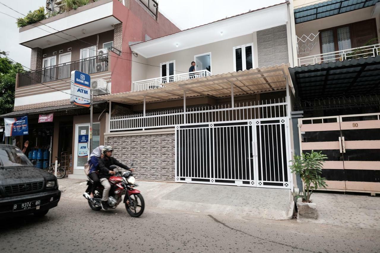 Reddoorz Syariah Near Siloam Hospital Kebon Jeruk Hotel Jakarta Luaran gambar