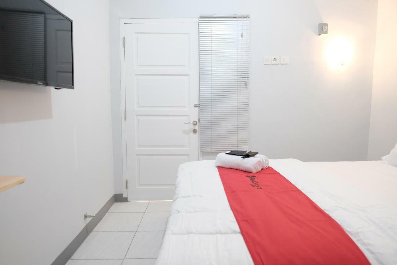 Reddoorz Syariah Near Siloam Hospital Kebon Jeruk Hotel Jakarta Luaran gambar