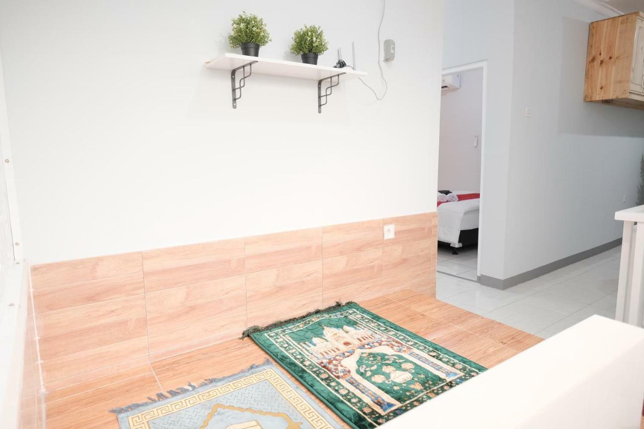 Reddoorz Syariah Near Siloam Hospital Kebon Jeruk Hotel Jakarta Luaran gambar