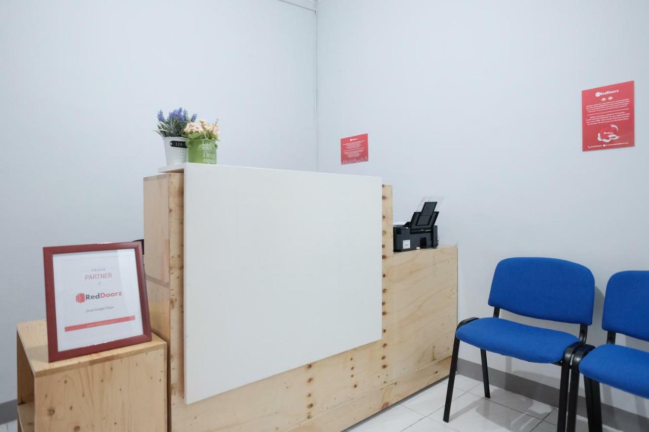 Reddoorz Syariah Near Siloam Hospital Kebon Jeruk Hotel Jakarta Luaran gambar